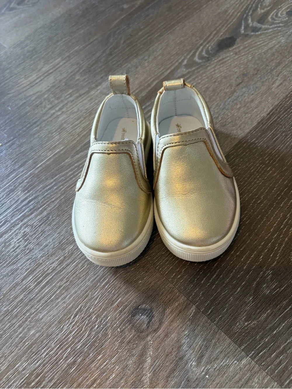 Freshly picked toddler canvas shoes in size 6 gold vans leather